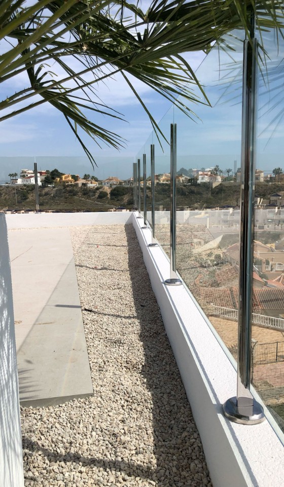 Balaustrada de cristal y reformas en la Costa Blanca 1